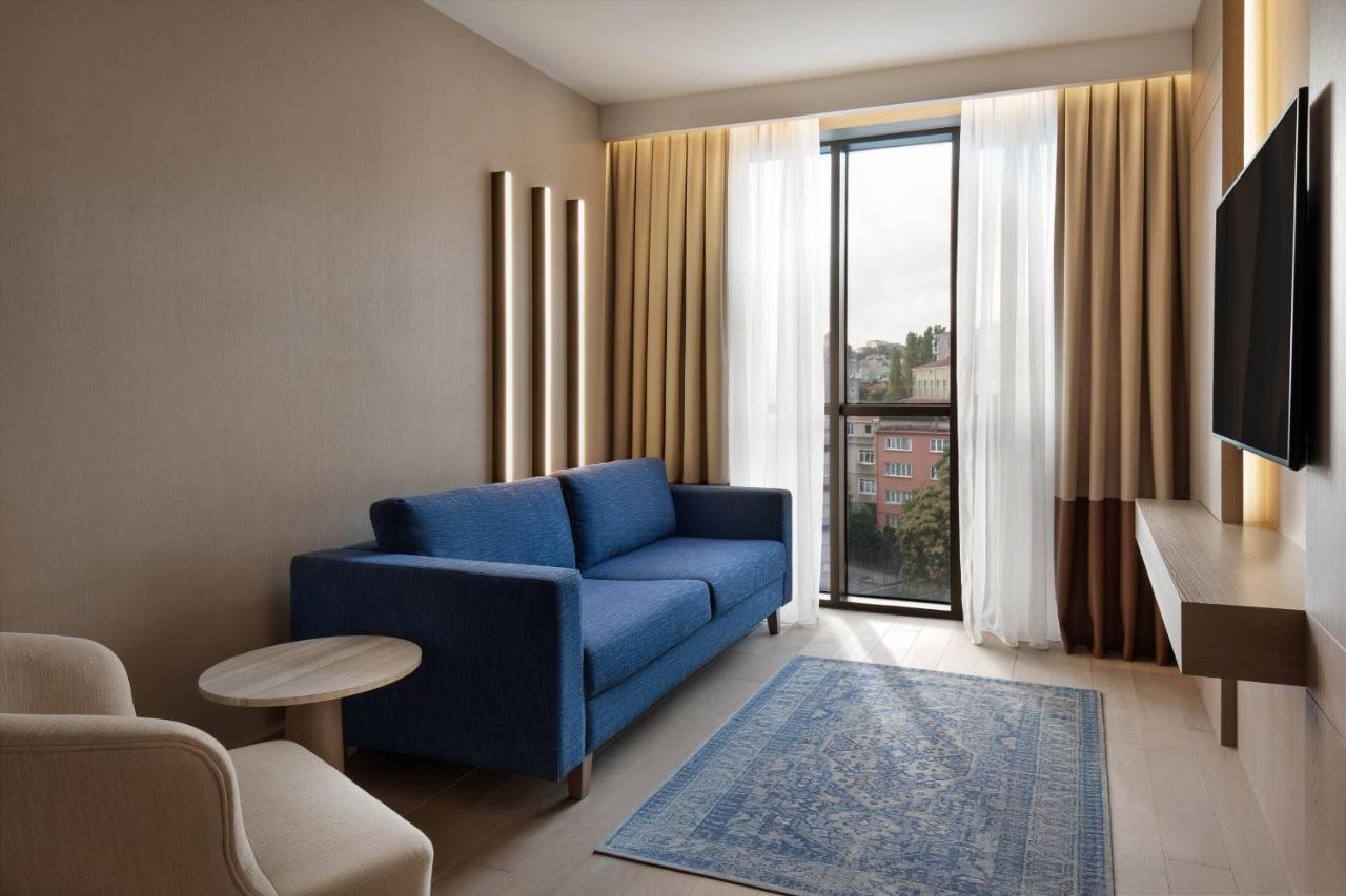 Sheraton Istanbul City Center Exterior foto