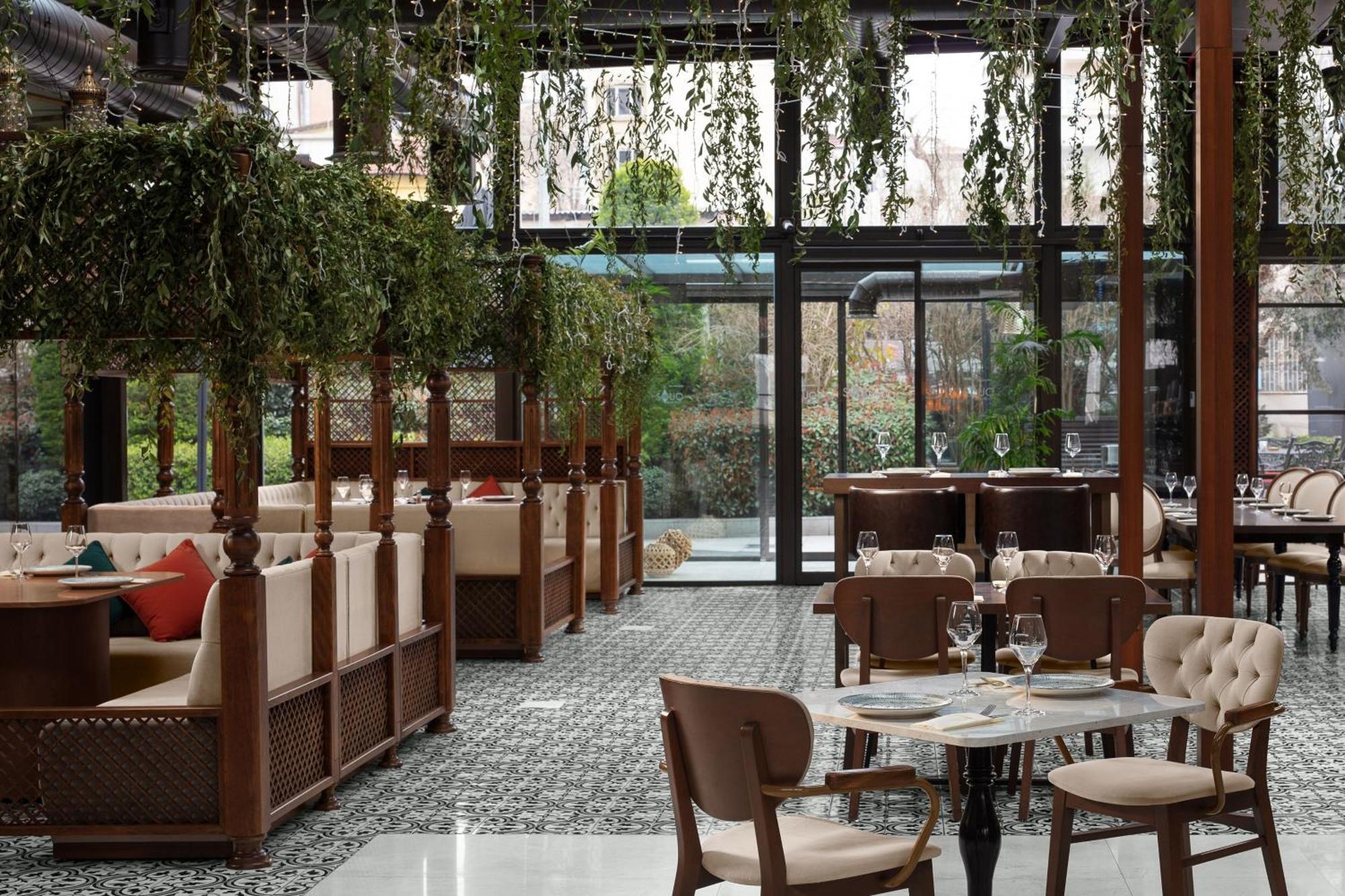 Sheraton Istanbul City Center Exterior foto