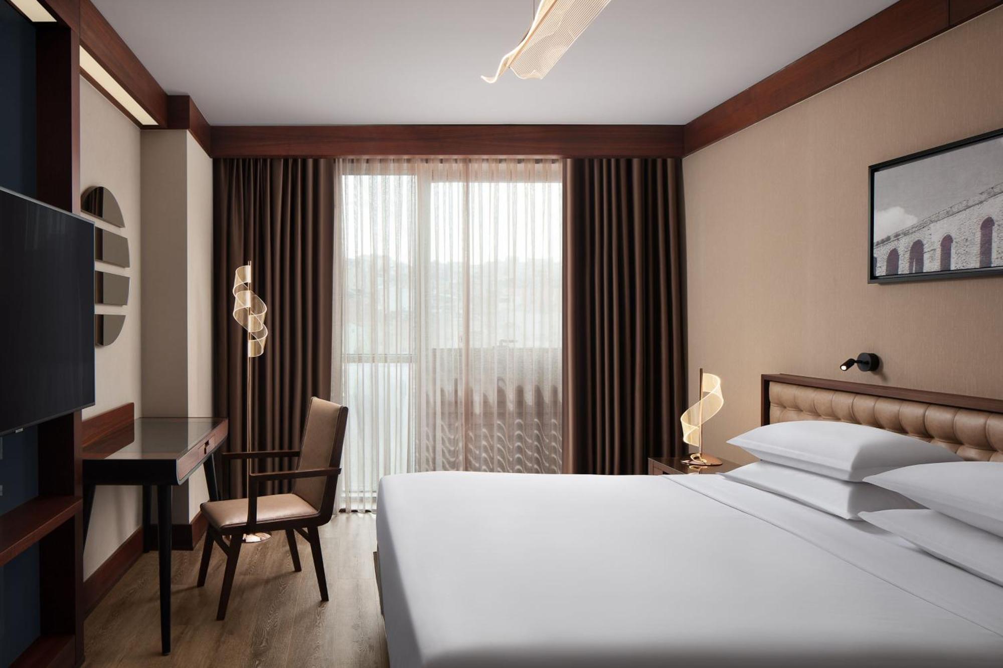 Sheraton Istanbul City Center Exterior foto